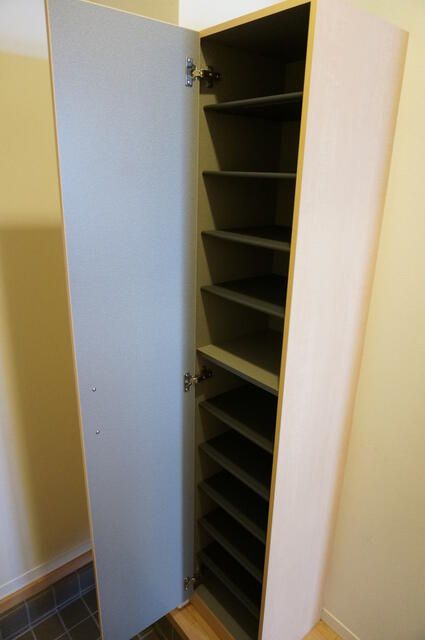 ��ʌ������s�����T���ڂ̃A�p�[�g�̎��[