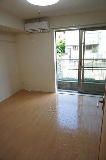 ��ʌ������s�����T���ڂ̃A�p�[�g�̂��̑�