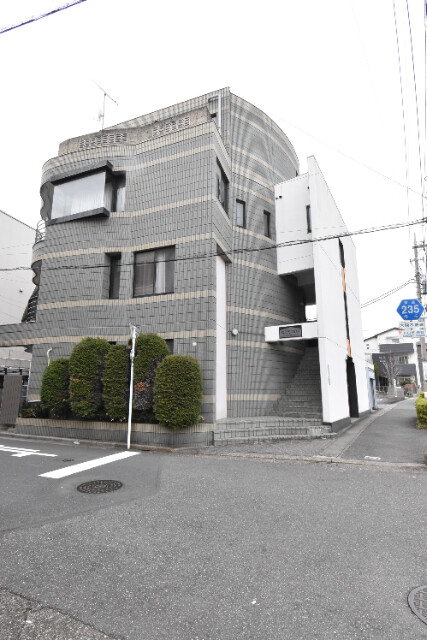 ��ʌ�����s����S���ڂ̃}���V�����̌����O��