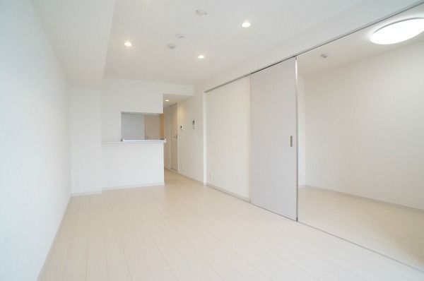 ��ʌ��������܎s�΋�����R���ڂ̃}���V�����̋��ԁE���r���O