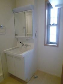 ��ʌ��������܎s�Y�a�挳���P���ڂ̃A�p�[�g�̐��ʏ�