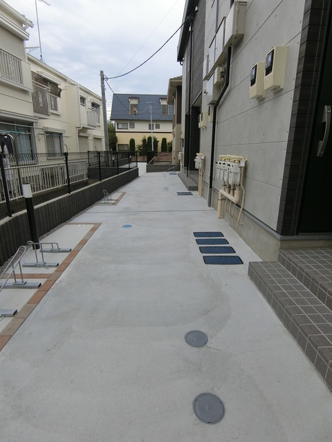 ��ʌ�����s�J�ÂP���ڂ̃A�p�[�g�̃G���g�����X