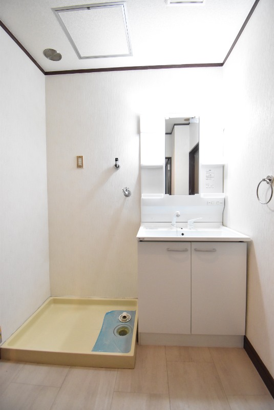 ��ʌ�����s����S���ڂ̃}���V�����̐��ʏ�