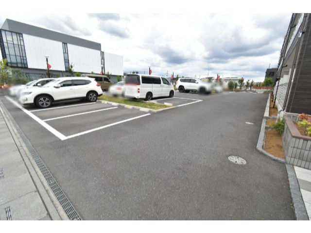 ��ʌ��������܎s�΋�����R���ڂ̃}���V�����̒��ԏ�