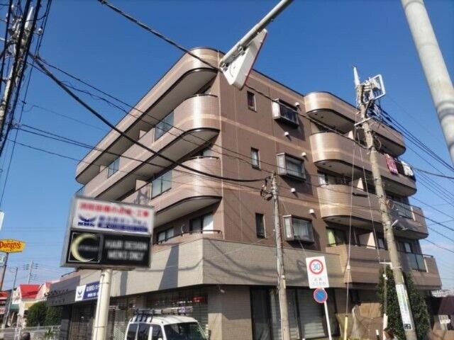 ��ʌ�����s�˒˂R���ڂ̃}���V�����̌����O��