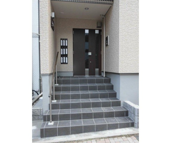 ��ʌ��������܎s�Y�a�擌�����̃A�p�[�g�̃G���g�����X