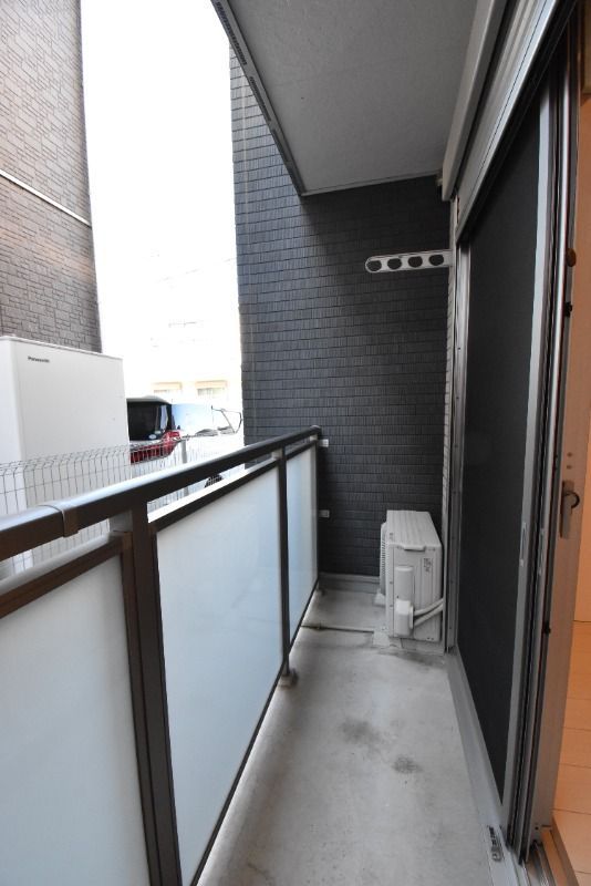 ��ʌ��z�J�s���C�N�^�E���U���ڂ̃A�p�[�g�̃o���R�j�[