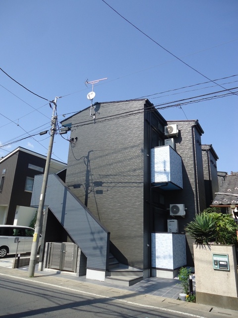 ��ʌ��������܎s�k��{����644-2�̃A�p�[�g�̌����O��