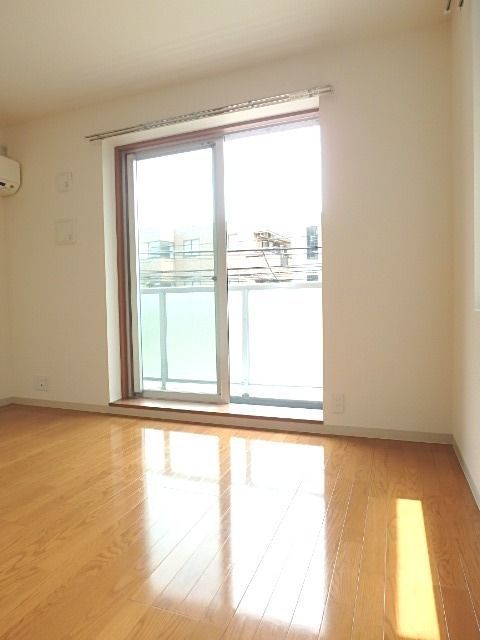 ��ʌ��������܎s�Y�a���؍�P���ڂ̃}���V�����̋��ԁE���r���O