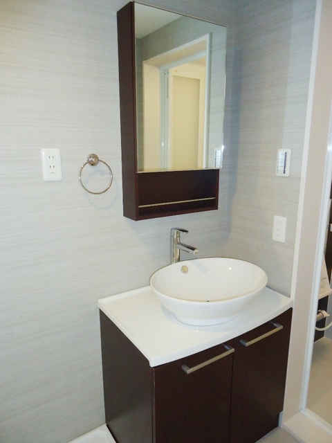 ��ʌ��������܎s�k��{�����̃A�p�[�g�̐��ʏ�