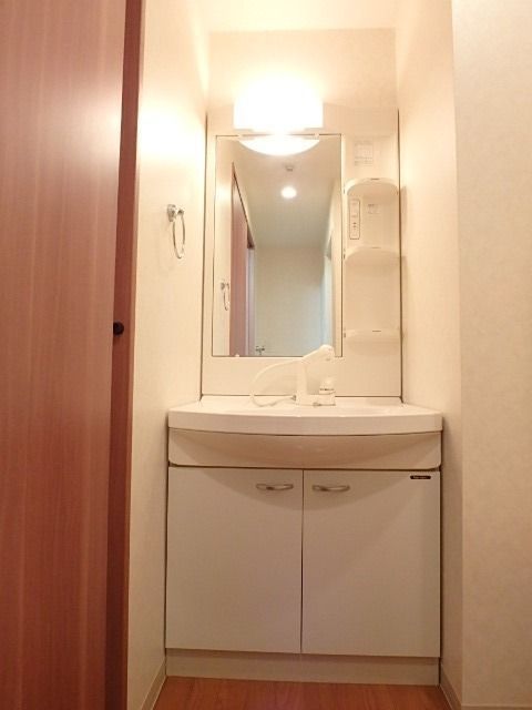 ��ʌ��������܎s�Y�a���؍�P���ڂ̃}���V�����̐��ʏ�