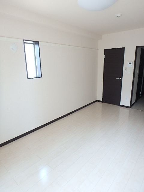 ��ʌ��������܎s��{��y�蒬�P���ڂ̃}���V�����̂��̑������E�X�y�[�X