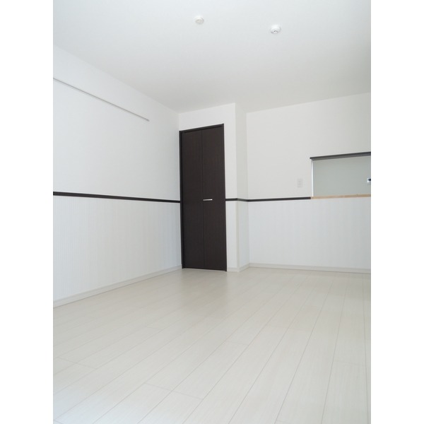 ��ʌ��������܎s�΋�厚�����̃A�p�[�g�̂��̑��ݔ�