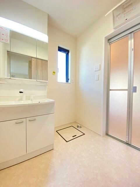 ��ʌ�����s�厚������̈�ˌ��Ă̐��ʏ�