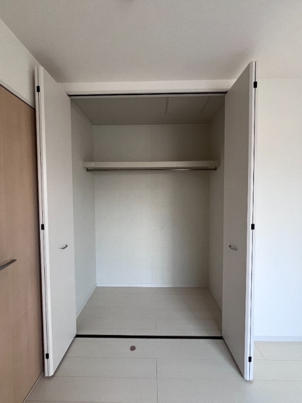 ��ʌ������s�������̈�ˌ��Ă̎��[