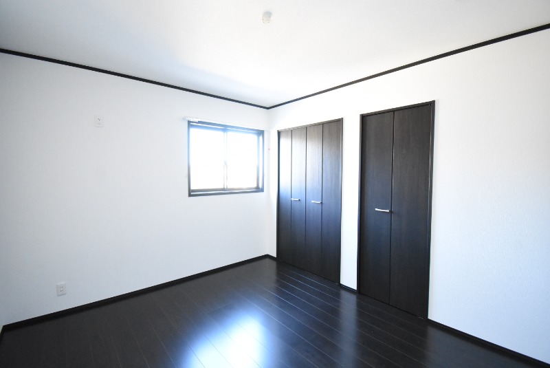 ��ʌ��@�c�s���m�؂S���ڂ̃e���X�n�E�X�̂��̑������E�X�y�[�X