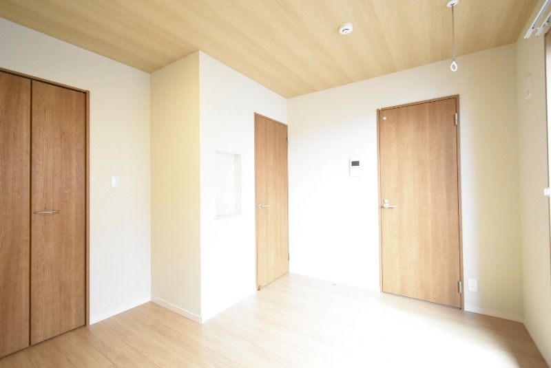 ��ʌ��@�c�s�@�c�P���ڂ̃A�p�[�g�̋��ԁE���r���O