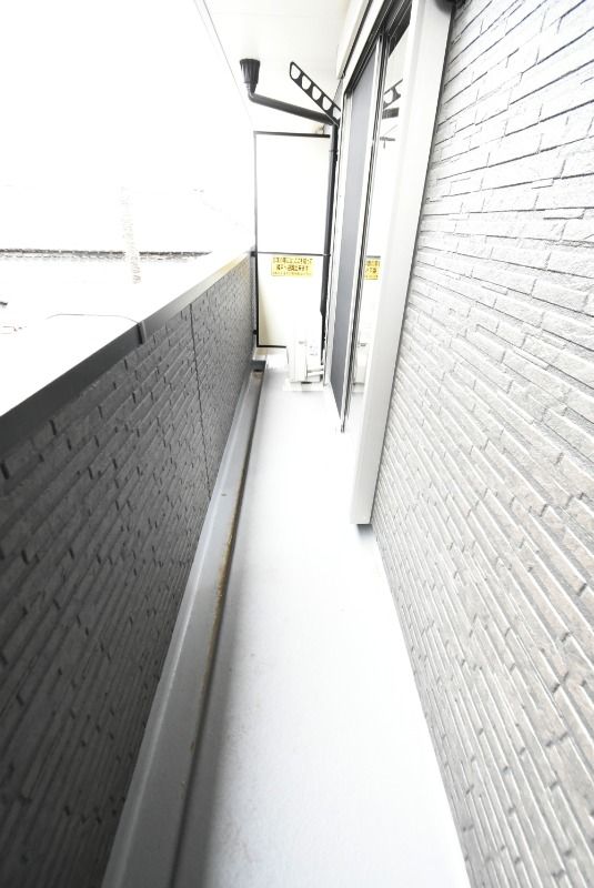 ��ʌ��@�c�s�@�c�P���ڂ̃A�p�[�g�̃o���R�j�[