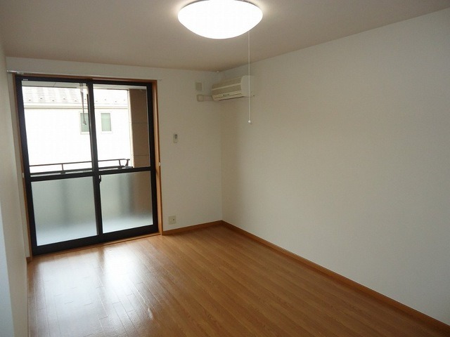 ��ʌ��k�����S�ɓޒ������j�R���ڂ̃}���V�����̋��ԁE���r���O