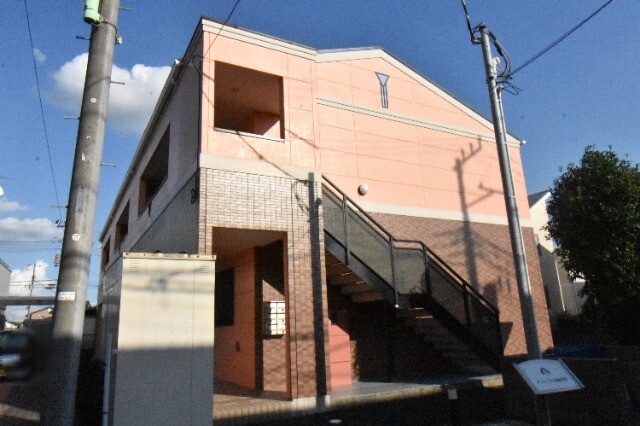 ��ʌ��k�����S�ɓޒ������j�R���ڂ̃}���V�����̃G���g�����X