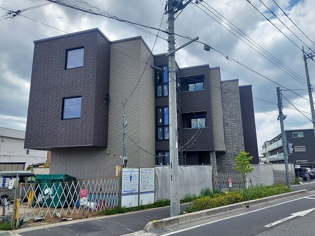 ��ʌ�����s�厚�v���q��V�c77-1�̃}���V�����̌����O��