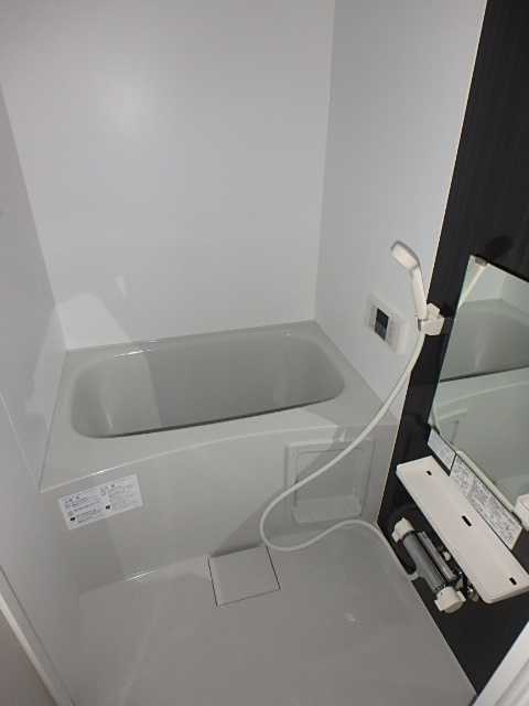 ��ʌ��������܎s�k��ޗǒ��̃A�p�[�g�̃o�X