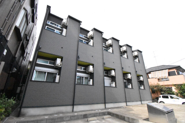 ��ʌ��������܎s�k��ޗǒ�33-22�̃A�p�[�g�̌����O��