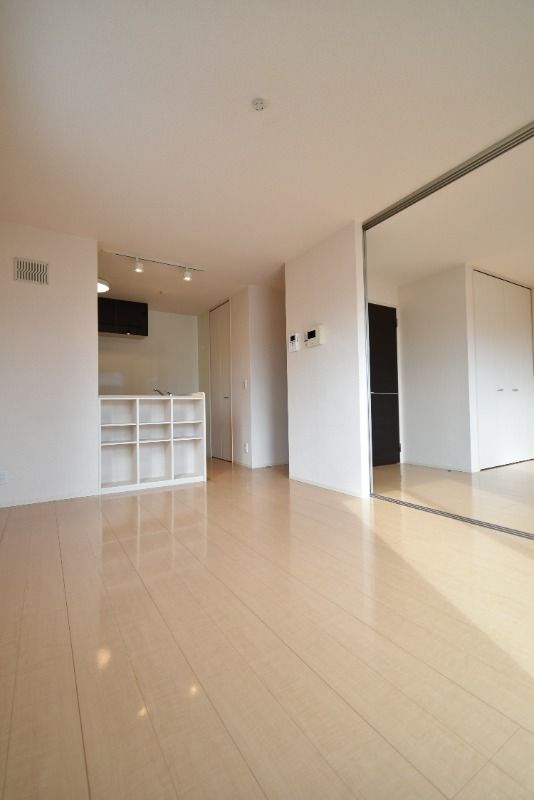 ��ʌ��������܎s�k��{�����S���ڂ̃A�p�[�g�̋��ԁE���r���O