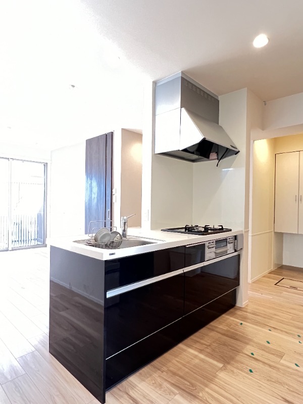 ��ʌ�����s�����R���ڂ̃}���V�����̃L�b�`��