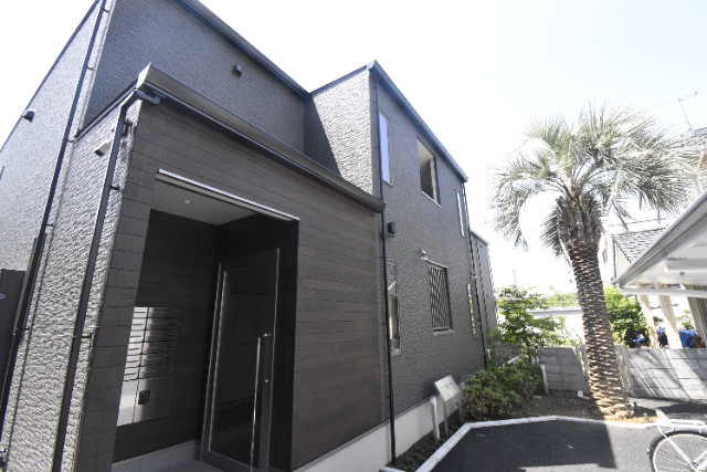 ��ʌ��������܎s������㗎���W����11-1�̃A�p�[�g�̌����O��