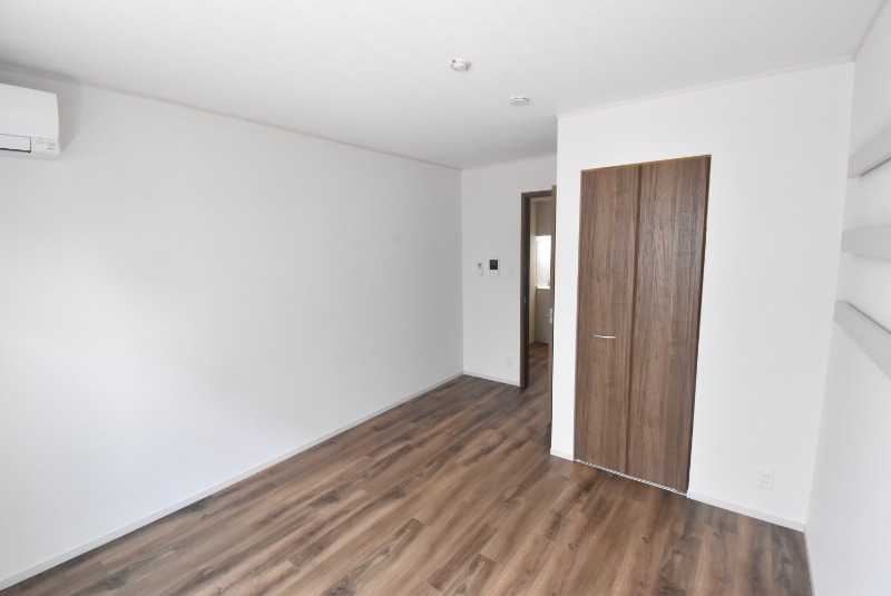 ��ʌ��������܎s������㗎���W���ڂ̃A�p�[�g�̋��ԁE���r���O