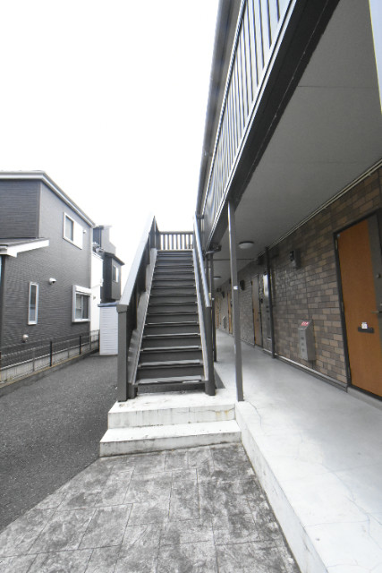 ��ʌ�����s�㕽�����P���ڂ̃A�p�[�g�̃G���g�����X