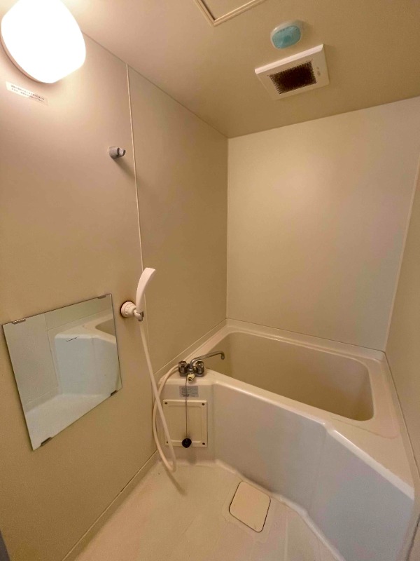 ��ʌ��������܎s�΋摾�c�E�P���ڂ̃}���V�����̃o�X