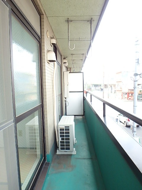 ��ʌ��������܎s���厚���c�E�̃}���V�����̃o���R�j�[