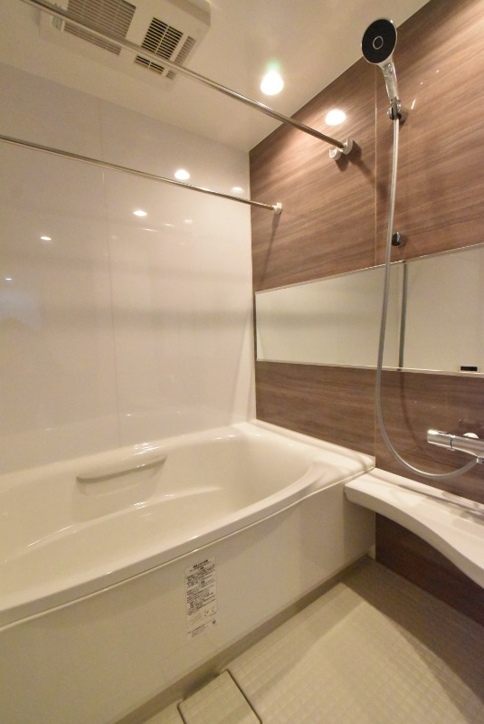 ��ʌ��z�J�s��z�J�R���ڂ̃}���V�����̃o�X