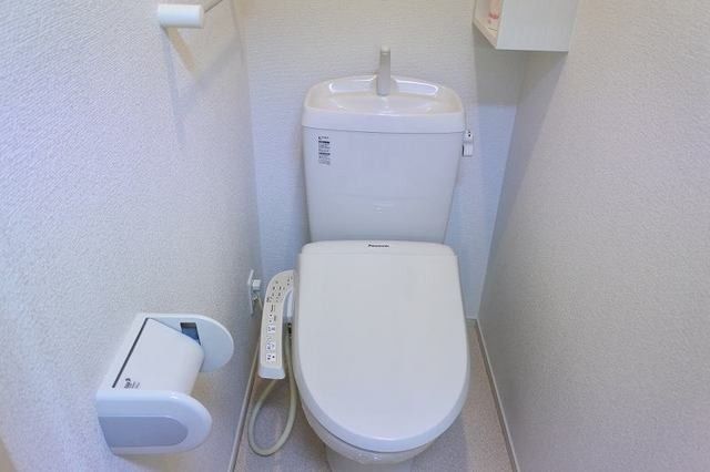 ��ʌ�����s�≺���R���ڂ̃A�p�[�g�̃g�C��