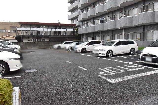 ��ʌ��������܎s��{��x�̓����P���ڂ̃}���V�����̒��ԏ�