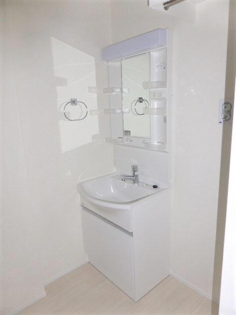 ��ʌ��������܎s�Y�a��_���Q���ڂ̃}���V�����̐��ʏ�