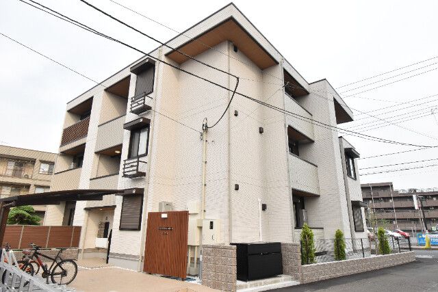 ��ʌ��������܎s�k����i���Q���ڂ̃A�p�[�g�̌����O��