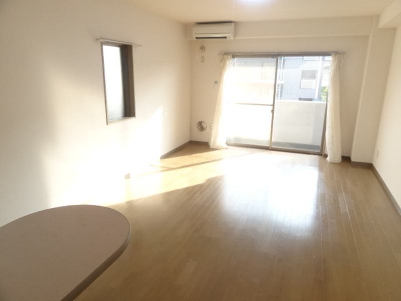 ��ʌ��������܎s��{��x�̓����P���ڂ̃}���V�����̋��ԁE���r���O