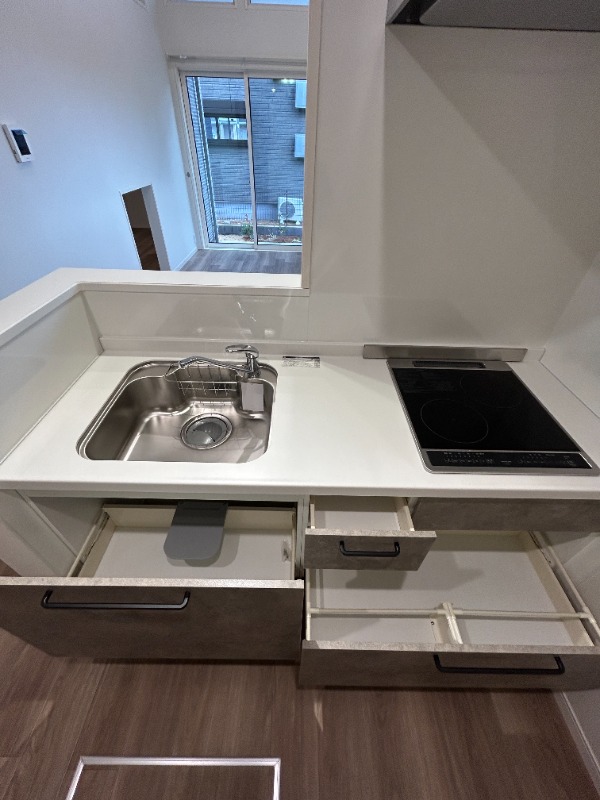 ��ʌ��������܎s�����攪���q�Q���ڂ̃A�p�[�g�̃L�b�`��