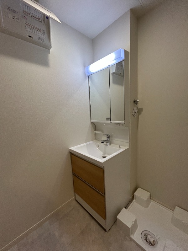 ��ʌ��������܎s�����攪���q�Q���ڂ̃A�p�[�g�̐��ʏ�