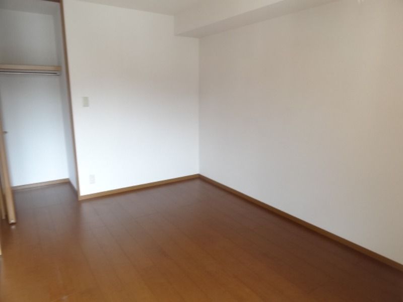 ��ʌ��������܎s��{��O���P���ڂ̃A�p�[�g�̂��̑������E�X�y�[�X