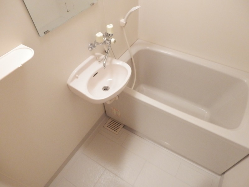 ��ʌ��������܎s��{�撇���R���ڂ̃}���V�����̃o�X