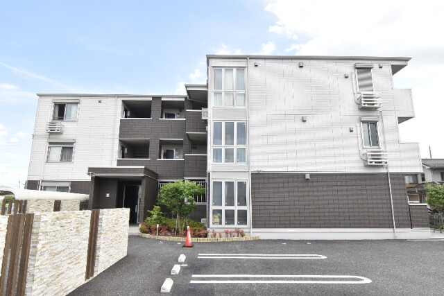 ��ʌ��������܎s���搼��{�P����10-22�̃A�p�[�g�̌����O��