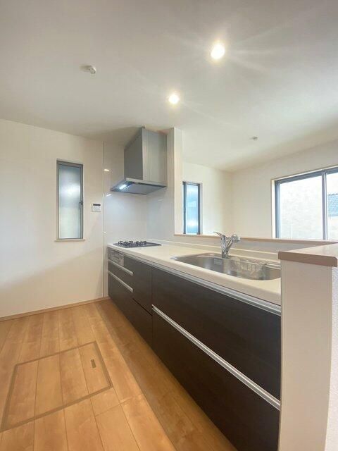 ��ʌ��������܎s��΋���؂P���ڂ̈�ˌ��ẴL�b�`��