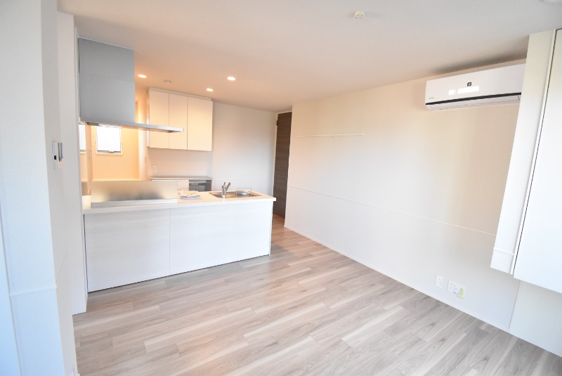 ��ʌ��������܎s�������˂U���ڂ̃}���V�����̋��ԁE���r���O