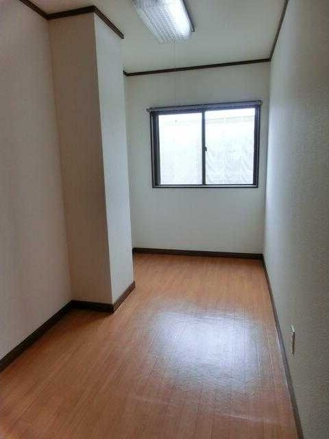 ��ʌ��k�����S�ɓޒ����R���ڂ̃}���V�����̂��̑������E�X�y�[�X