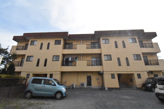 ��ʌ��k�����S�ɓޒ����R���ڂ̃}���V�����̃G���g�����X