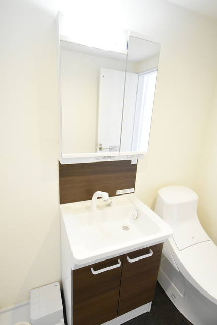 ��ʌ��������܎s������x�蒬�̃A�p�[�g�̐��ʏ�